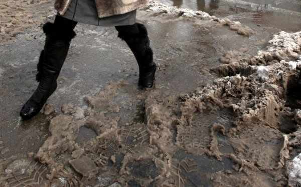 В сапогах по грязи