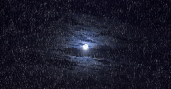 Ливень и Луна