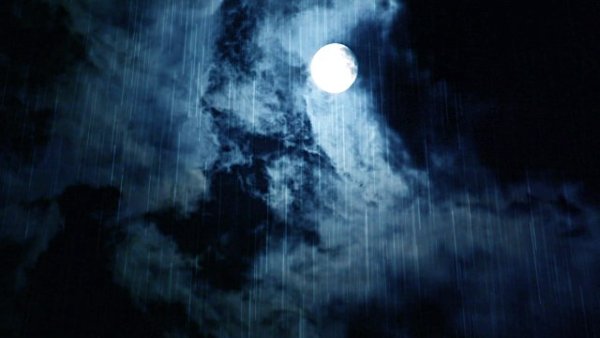 Ночь Луна дождь