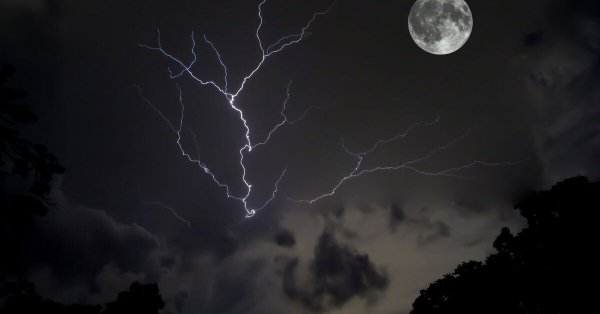 Гроза в полнолуние