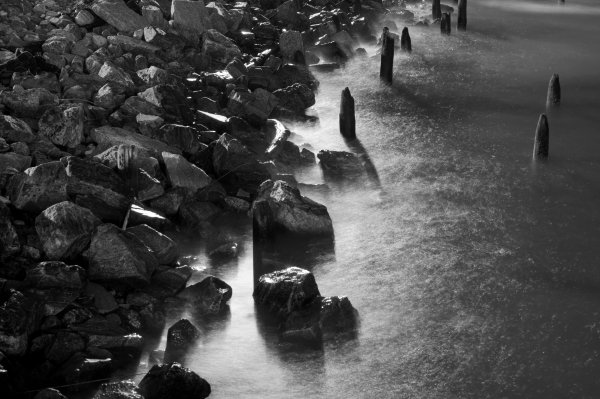 Черно белый дождь