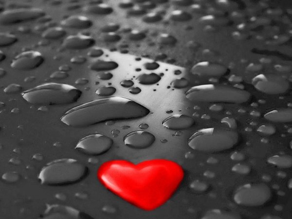Капли дождя сердечки