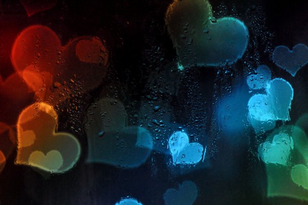 Сердечко на стекле