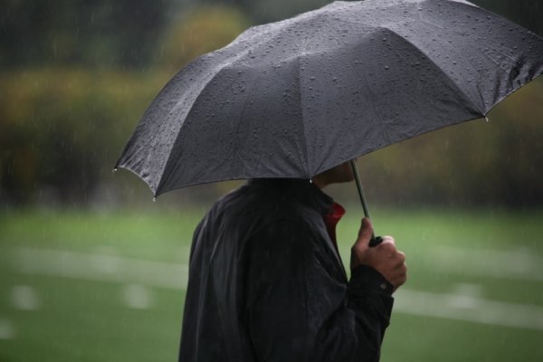 Мужик с зонтом