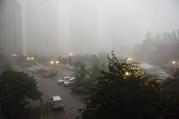 Ливень, гроза в Краснодаре