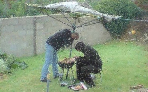 Шашлык под ливнем