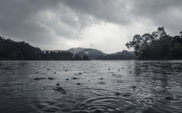 Шторм на озере Виктория