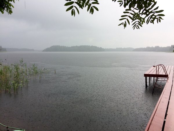 Дождливое озеро