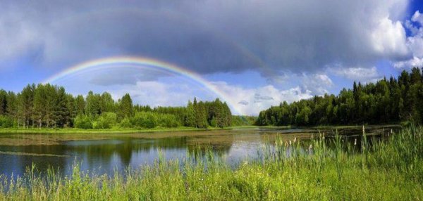 Радуга над озером