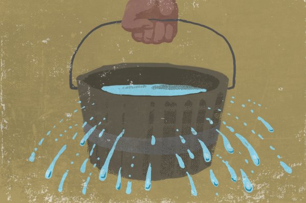Черпать воду решетом