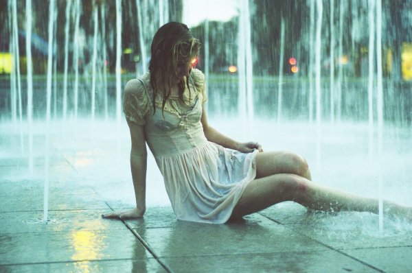 Девушка дождь