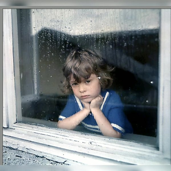 Ребенок скучает