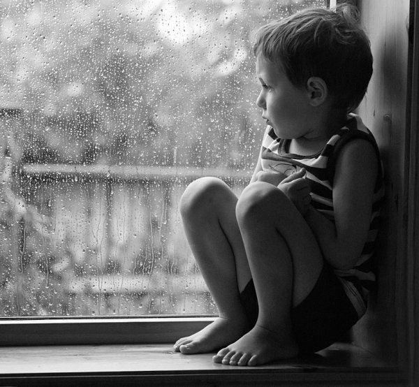 Ребенок тоскует