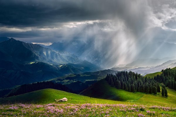 Долина Швейцария гроза