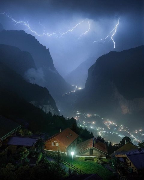 Долина Швейцария гроза