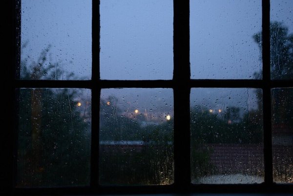 Окно ночью