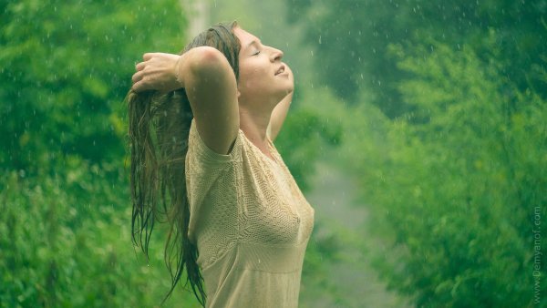 Девушка дождь