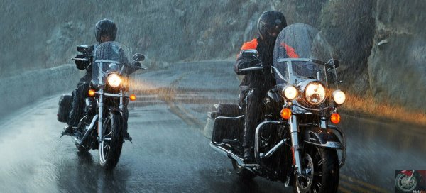 Байкер в дождь
