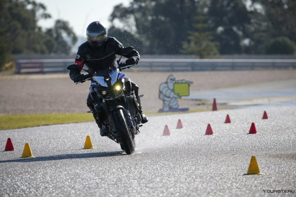 Мотоцикл дождь