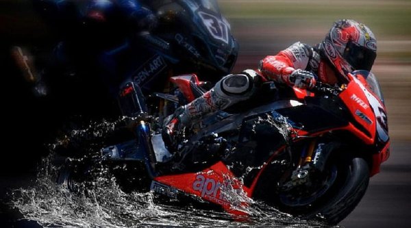 Мотоциклист в дождь