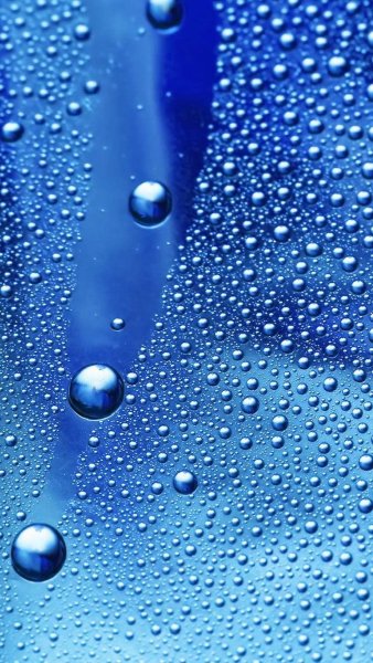 Капли на голубом