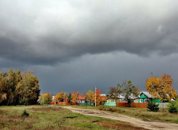 Деревня пасмурно