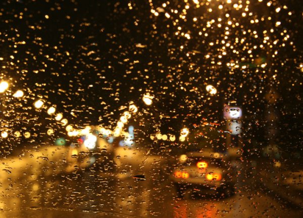Ночной город дождь машины