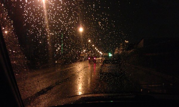 Ночная дорога машина дождь