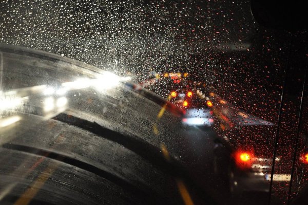 Дождь из автомобиля
