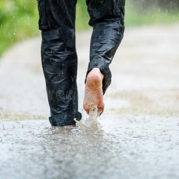 Босиком по лужам