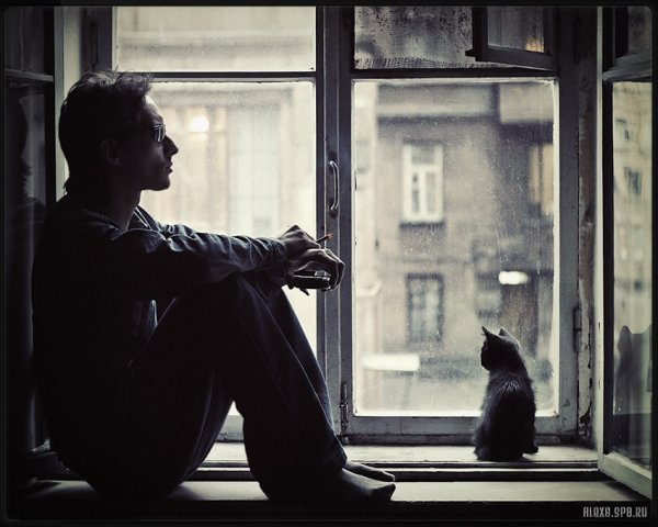 Человек на подоконнике