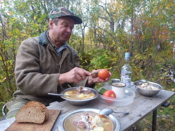 Уха на природе
