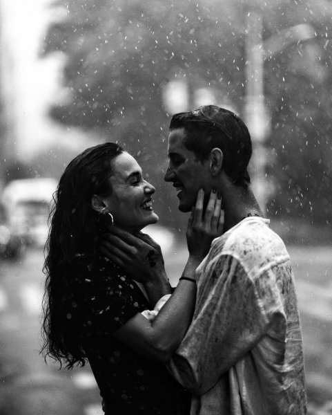 Влюбленные под дождем