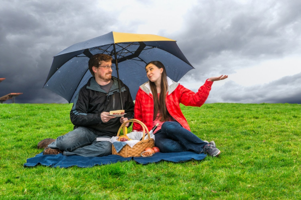 Фотосессия пикник в дождь