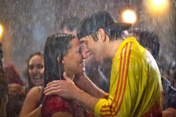 Шаг вперед 2 под дождем