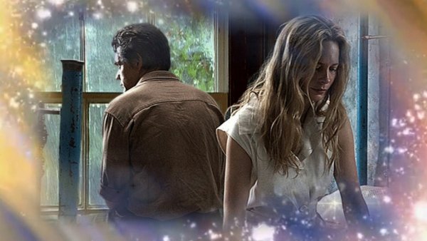 Она уходит от него