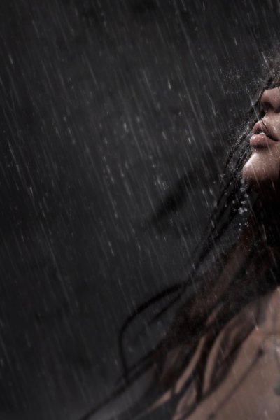 Лицо под дождем