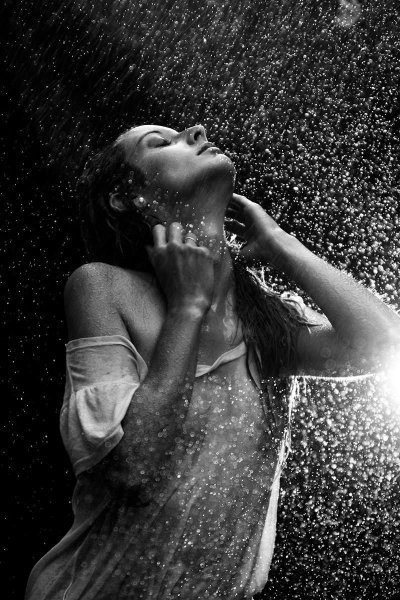 Девушка дождь