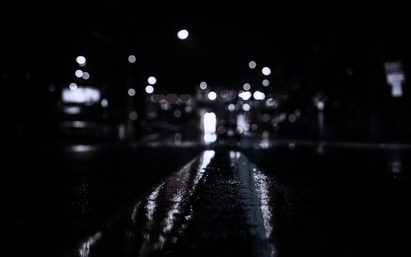 Мокрый асфальт ночью