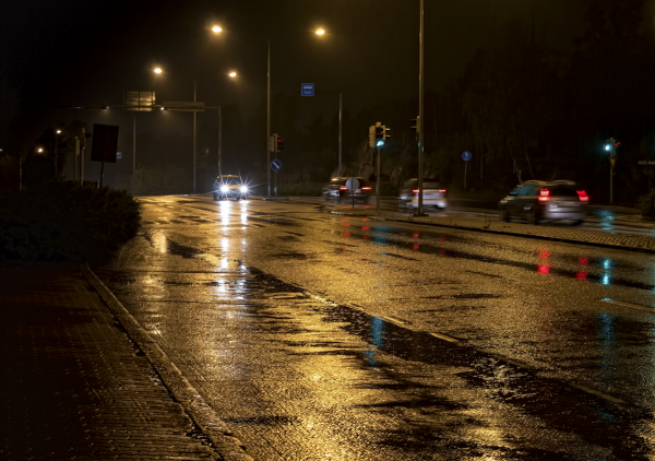 Ночная дождливая трасса