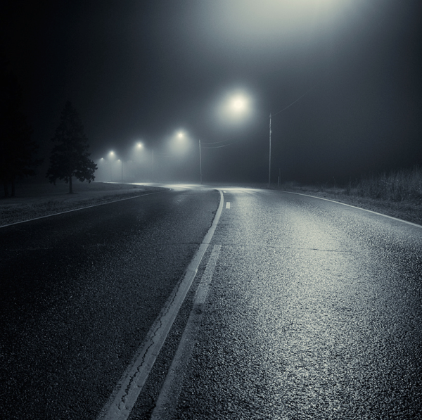 Трасса ночь туман