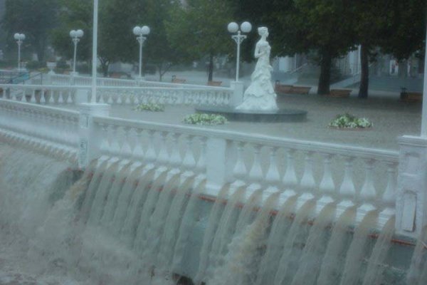 Потоп в Геленджике 2012