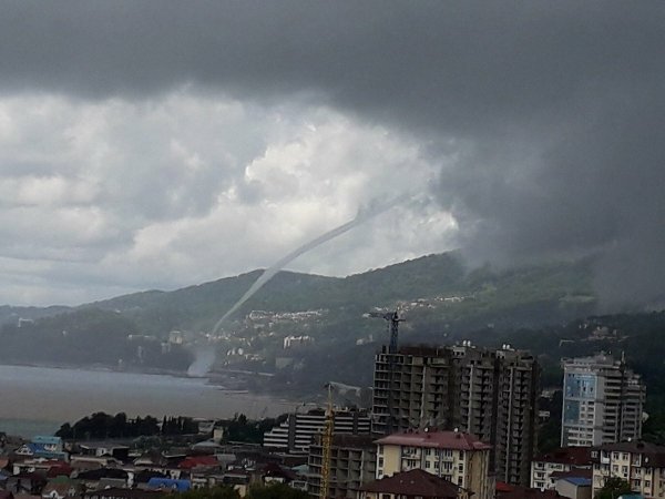 Смерч над морем в Сочи 2020