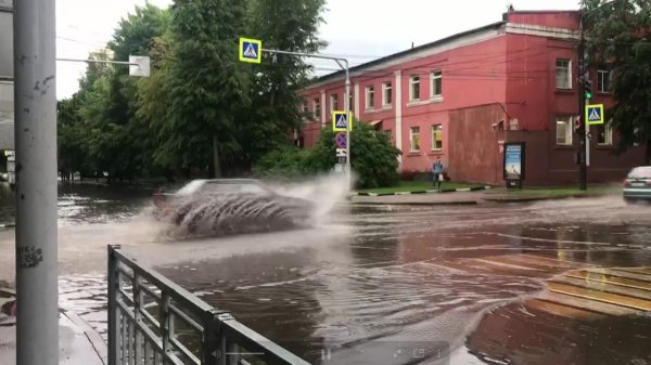 После ливня белая Калитва ушла под воду