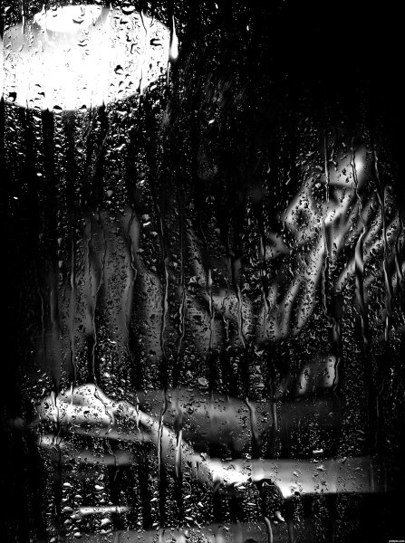 Одиночество окно дождь