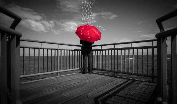 Фото с красным акцентом