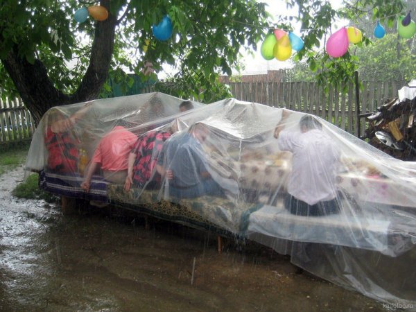 Шашлык под ливнем