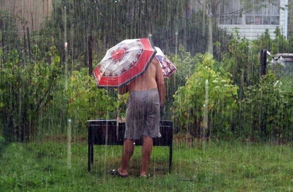 Шашлык под ливнем