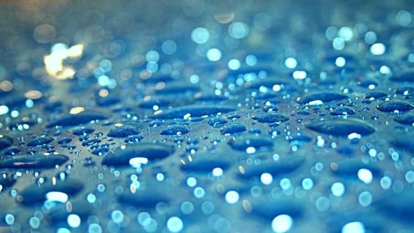 Капли дождя