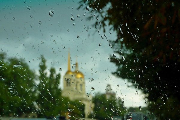 Церковь дождь